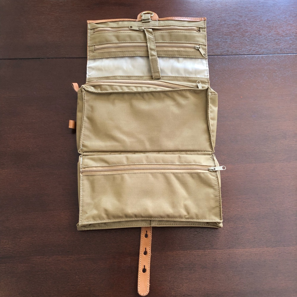 Vintage Hartmann Hanging Toiletry Bag - Consists of Leather & Nylon - Picture 12 of 13